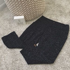 Lucy Animal Print Black Cropped Leggings